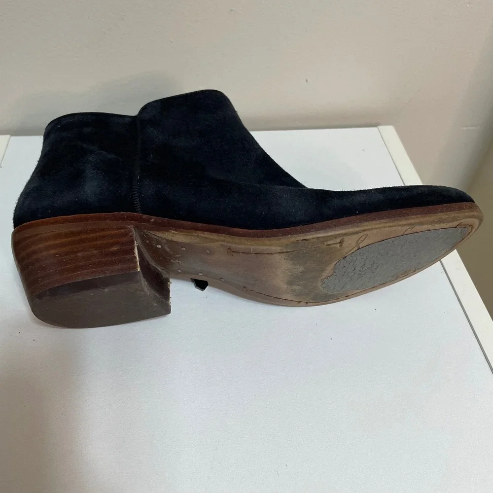 Sam‎ Edelman Black Suede Side Zip Low Block Heel Ankle Boots Women Size 5.5